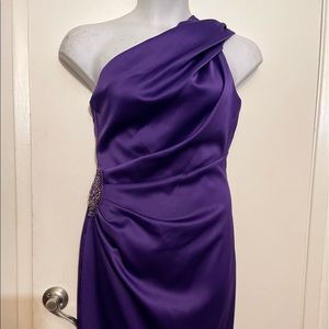 Symmetrical purple one shoulder party dress, size 12.